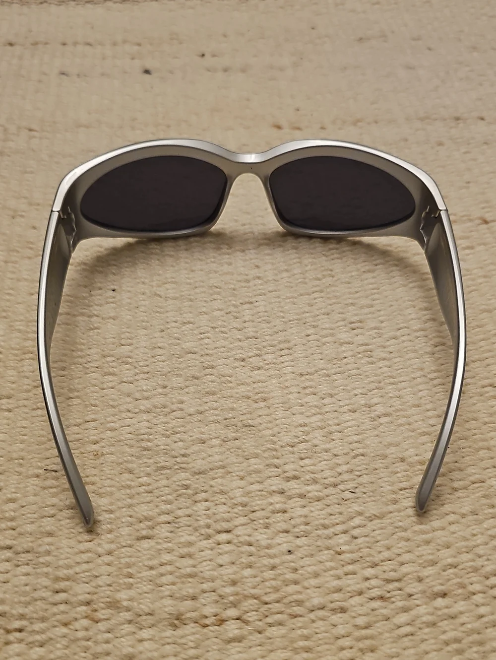 [NEW] AE x KIMORN Sporty Silver Frame Sunglasses with Dark Lenses Brand New NIB
